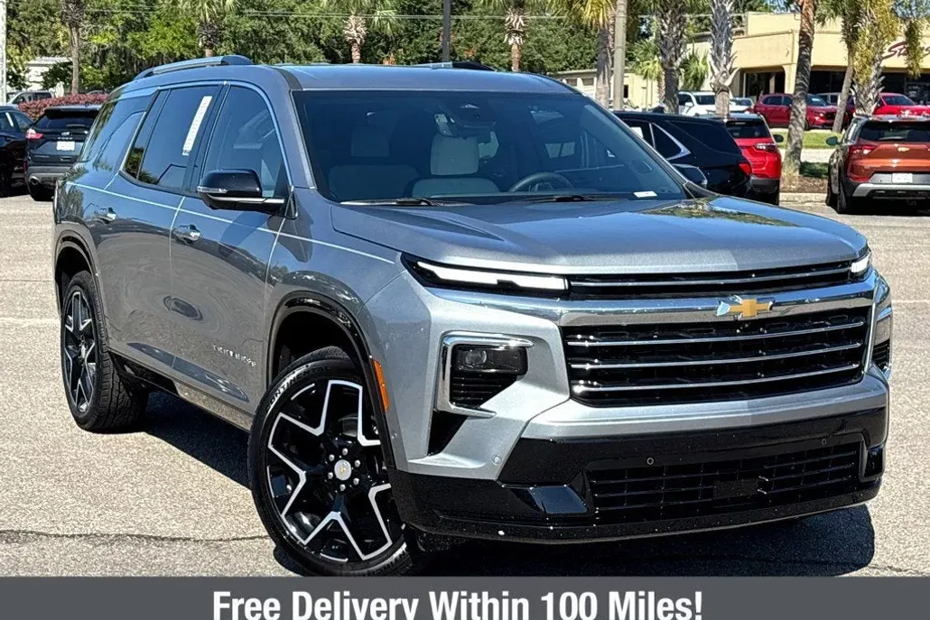 2025 Chevrolet Traverse High Country photo 1