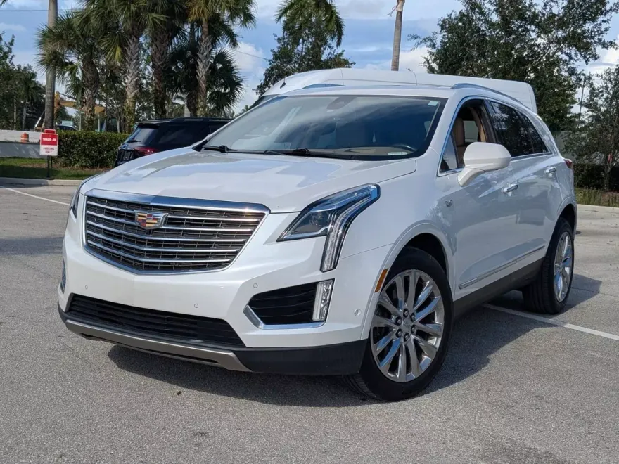 2018 Cadillac XT5 Platinum photo 1
