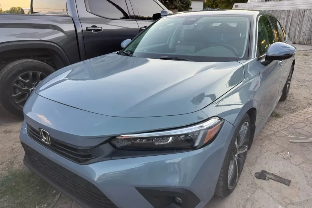 2023 Honda Civic Touring photo 1