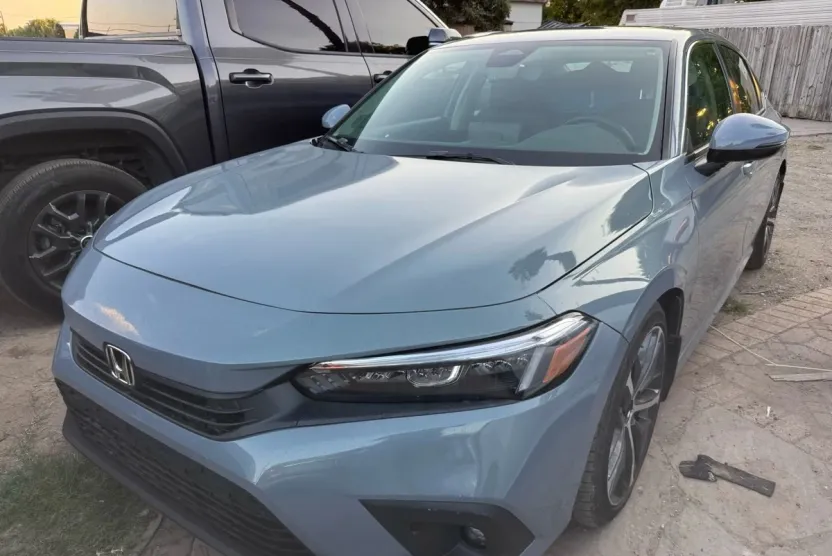 2023 Honda Civic Touring photo 1