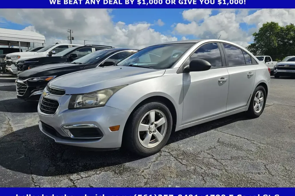 2016 Chevrolet Cruze LS photo 1