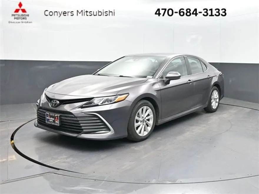 2023 Toyota Camry LE photo 1