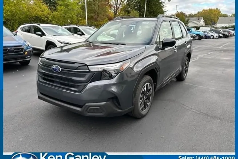 2025 Subaru Forester Base photo 1