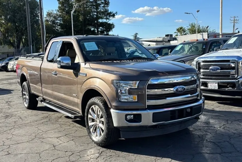 2017 Ford F-150 Lariat photo 1