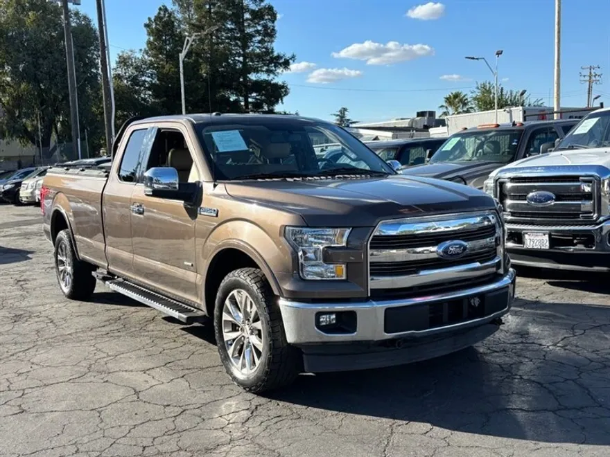 2017 Ford F-150 Lariat photo 1