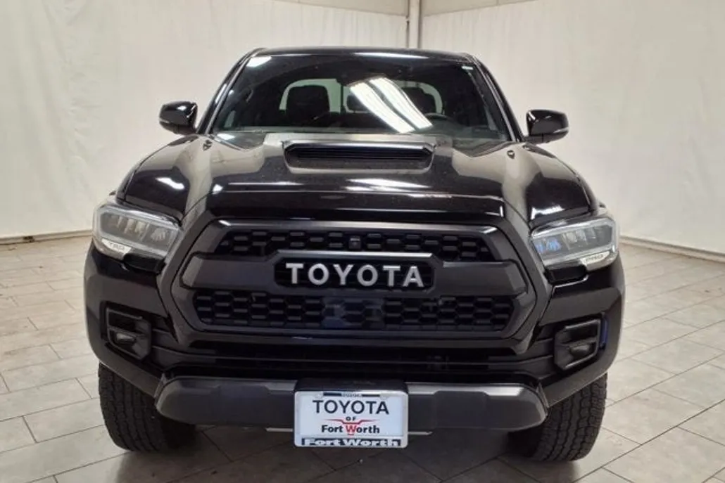 2023 Toyota Tacoma 4x4 TRD Pro photo 1