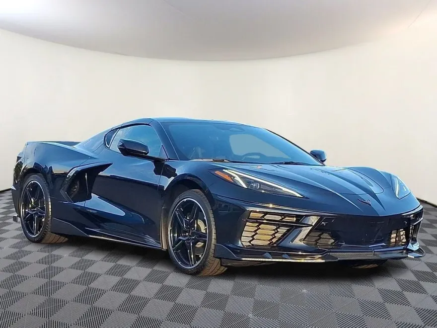 2024 Chevrolet Corvette Stingray 2LT photo 1