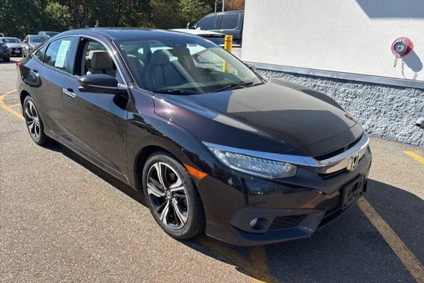 2016 Honda Civic Touring photo 1