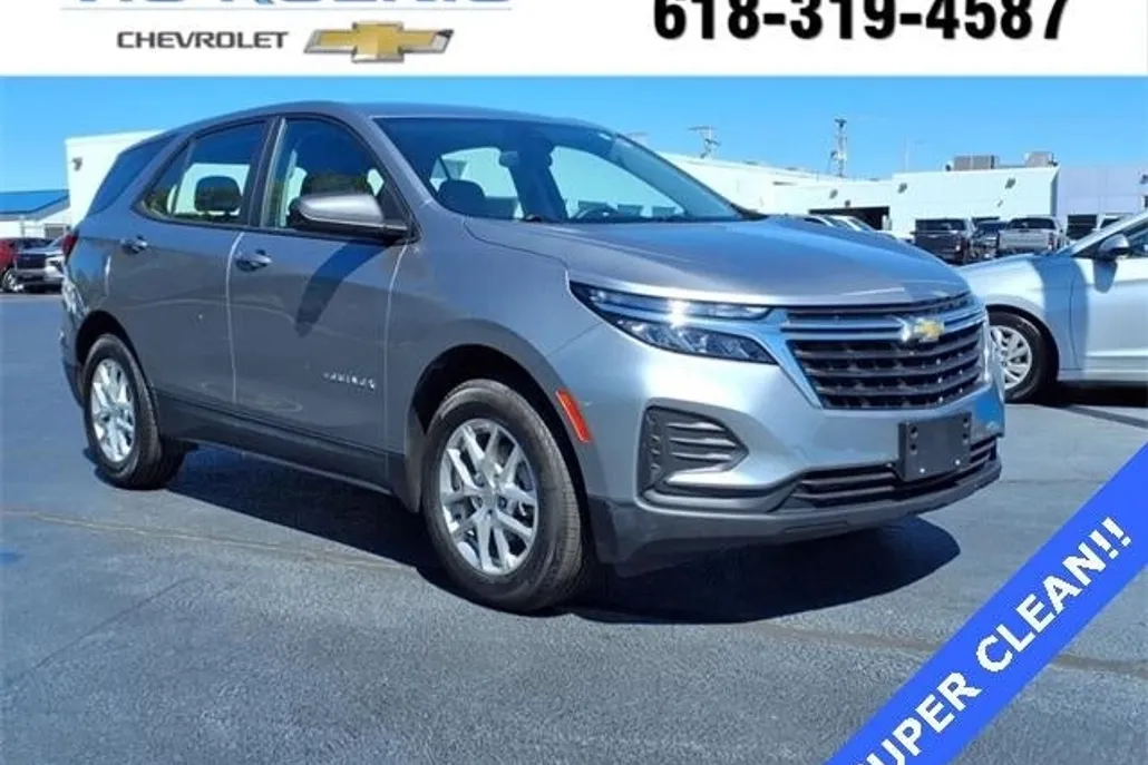 2023 Chevrolet Equinox LS photo 1