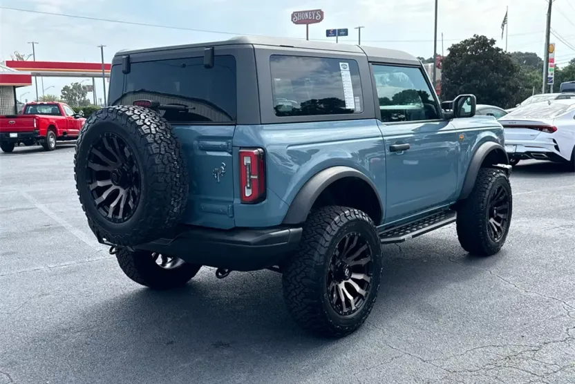 2021 Ford Bronco Badlands photo 1