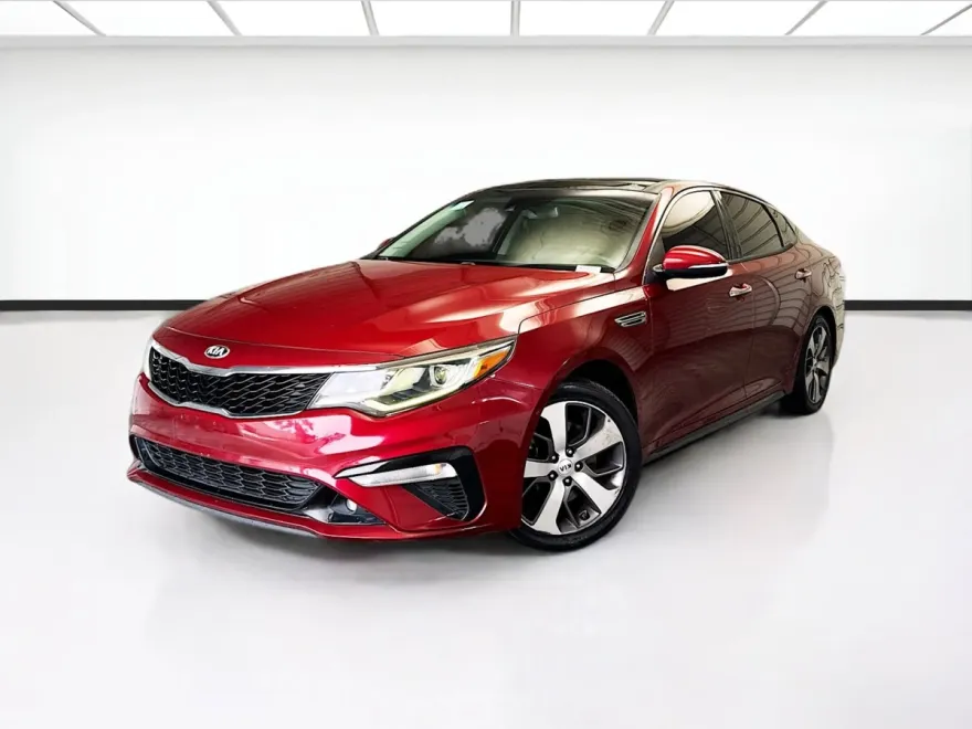 2019 Kia Optima S photo 1