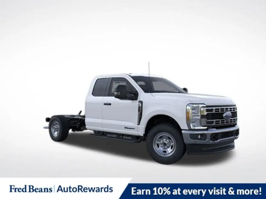 2025 Ford F-350 XL photo 1