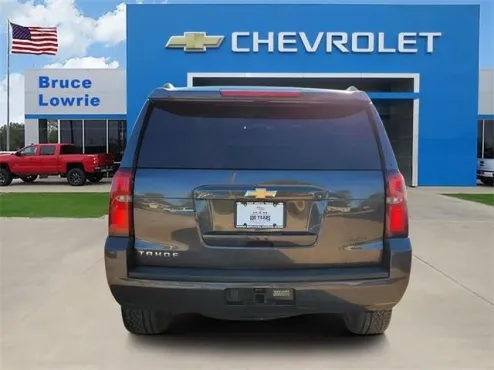 2017 Chevrolet Tahoe LT photo 4