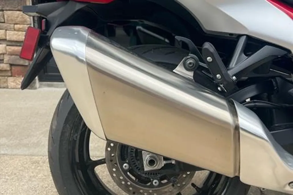 2022 Suzuki Hayabusa photo 1
