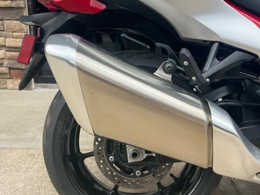 2022 Suzuki Hayabusa photo 1