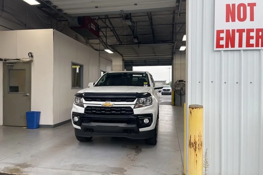 2022 Chevrolet Colorado LT photo 1
