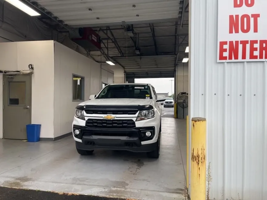 2022 Chevrolet Colorado LT photo 1