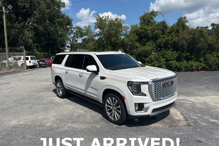 2021 Gmc Yukon XL Denali photo 1