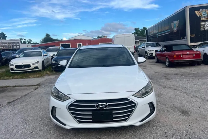 2017 Hyundai Elantra Value Edition photo 1