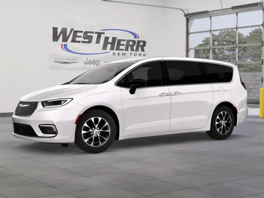 2026 Chrysler Pacifica photo 1