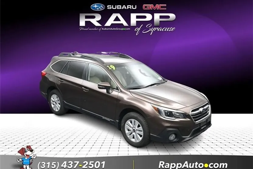 2019 Subaru Outback Premium photo 1