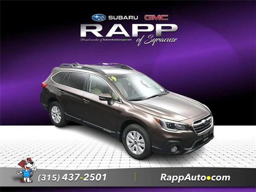 2019 Subaru Outback Premium photo 1