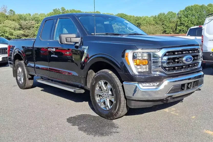 2023 Ford F-150 XLT photo 1