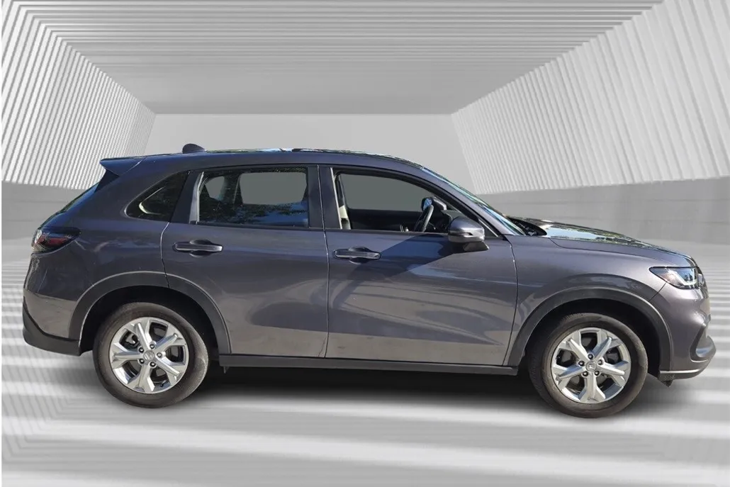 2025 Honda HR-V LX photo 1