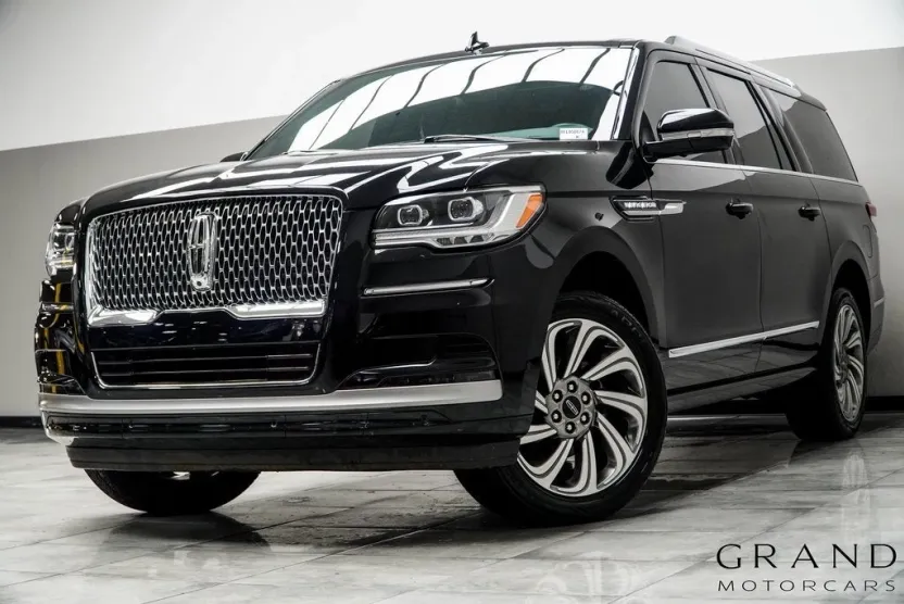 2024 Lincoln Navigator L Premiere photo 1