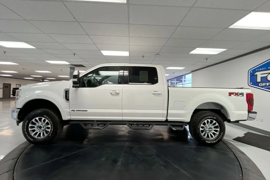 2022 Ford F-250 Lariat photo 1