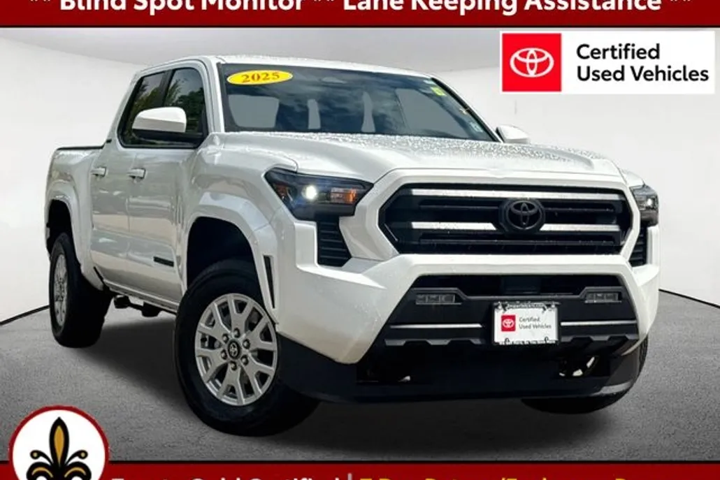 2025 Toyota Tacoma SR5 photo 1