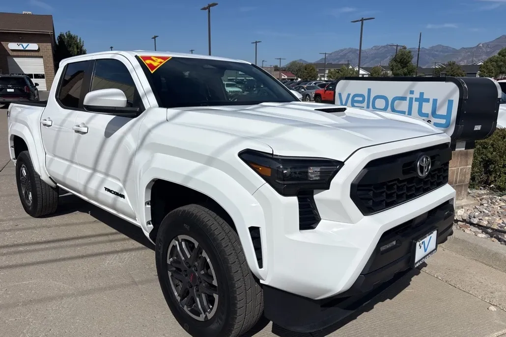 2024 Toyota Tacoma TRD Sport photo 1