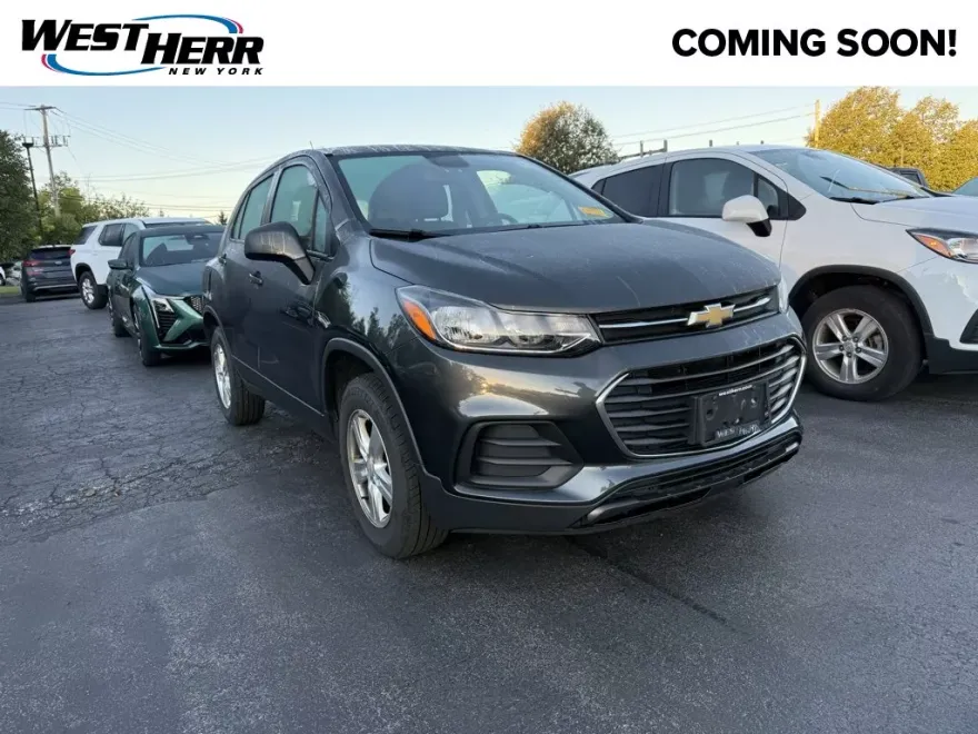 2020 Chevrolet Trax LS photo 1