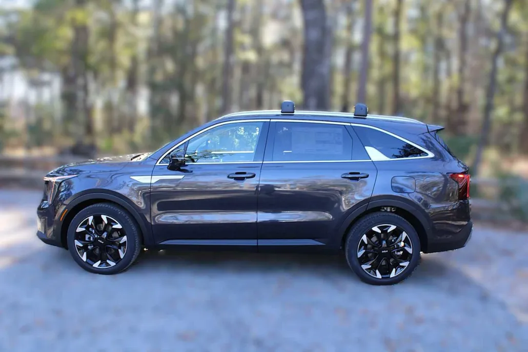 2025 Kia Sorento SX photo 1