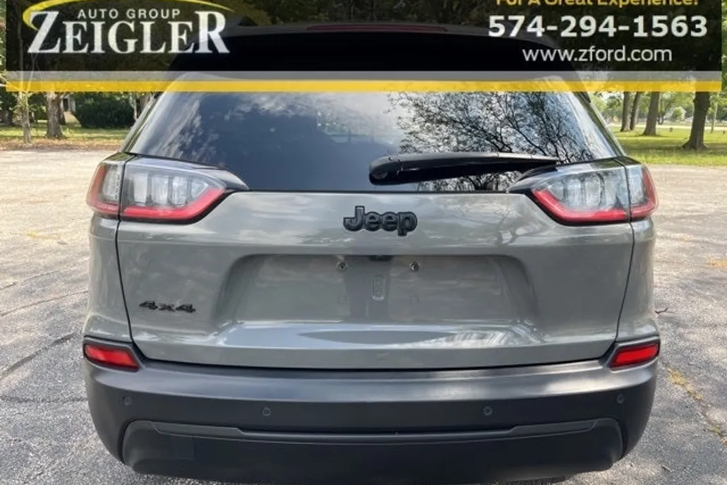 2023 Jeep Cherokee Altitude photo 1