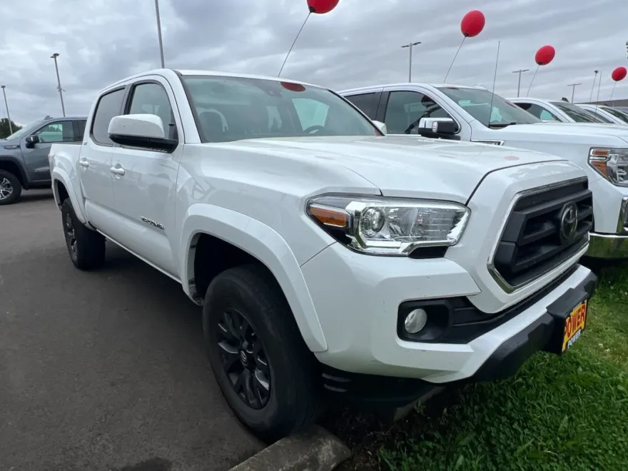 2023 Toyota Tacoma SR5 V6 photo 1