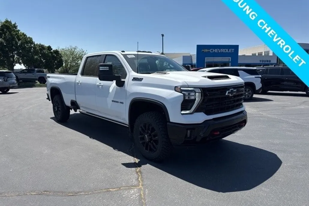 2025 Chevrolet Silverado 3500HD LTZ photo 1