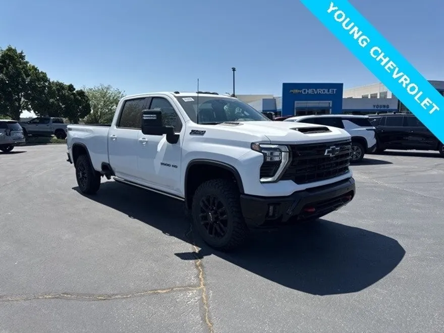 2025 Chevrolet Silverado 3500HD LTZ photo 1