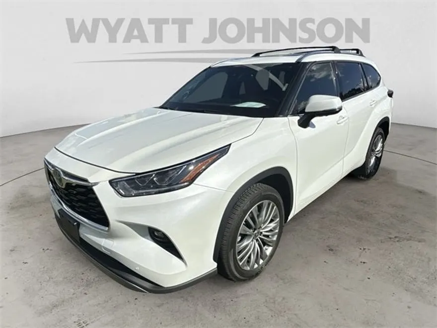 2022 Toyota Highlander Hybrid Platinum photo 1