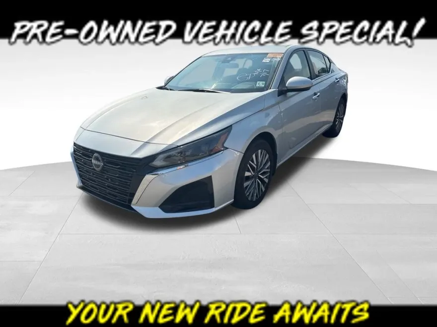 2023 Nissan Altima 2.5 SV photo 1