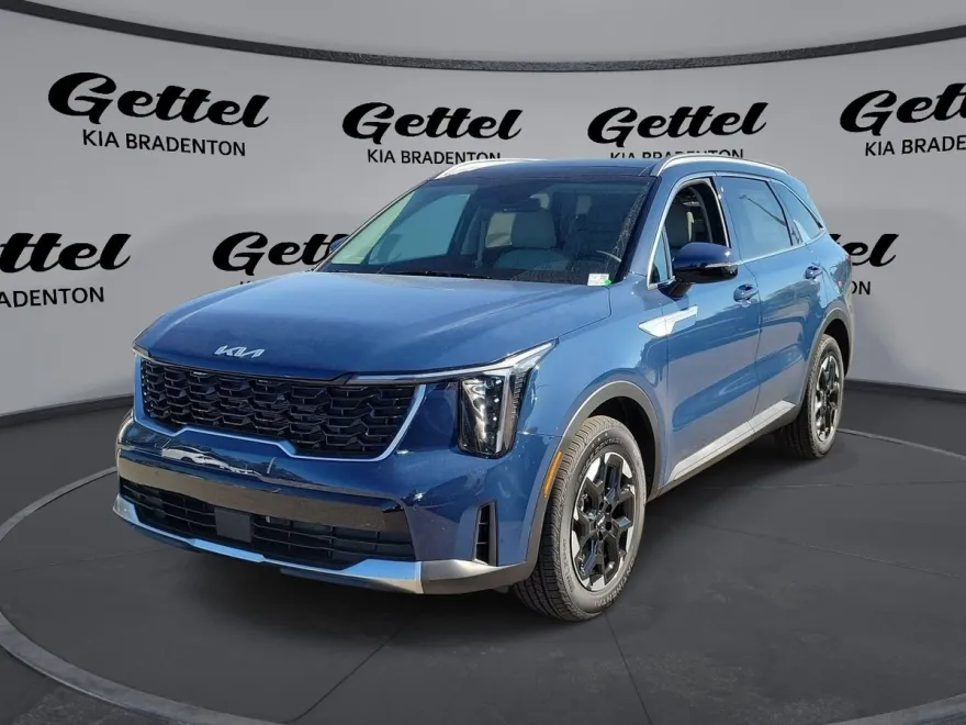 2025 Kia Sorento S photo 1
