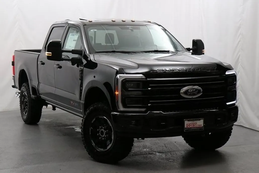 2025 Ford F-250 Platinum photo 1