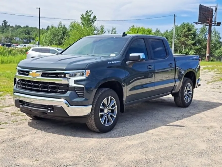 2026 Chevrolet Silverado 1500 LT photo 1