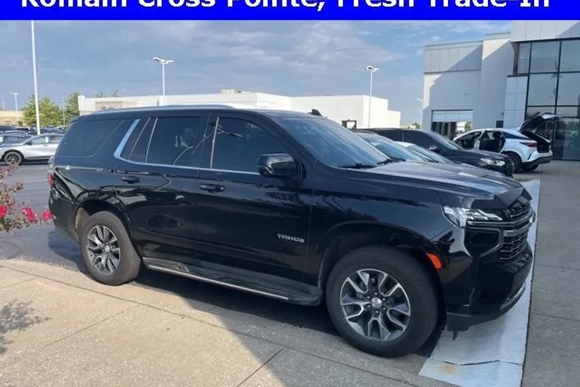 2021 Chevrolet Tahoe LT photo 1