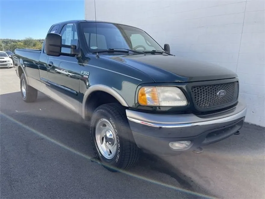 2001 Ford F-150 Lariat photo 1