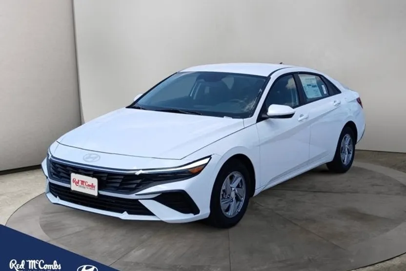 2025 Hyundai Elantra SE photo 1