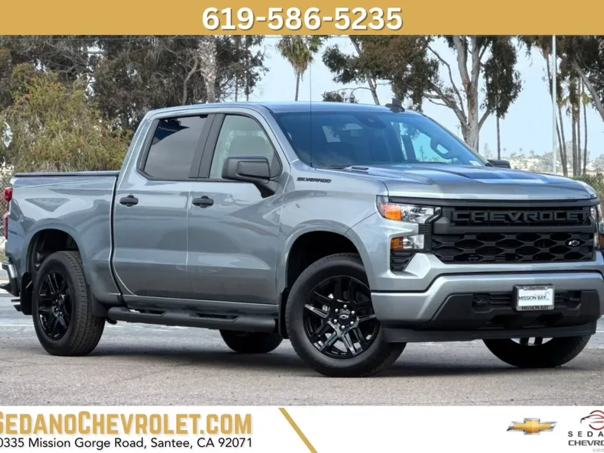 2025 Chevrolet Silverado 1500 Custom photo 1