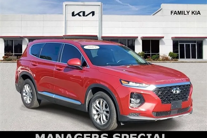 2019 Hyundai Santa Fe SE photo 1