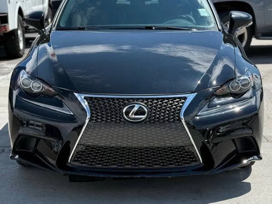 2014 Lexus IS 250 photo 1