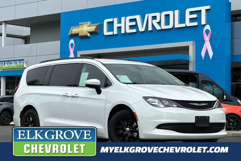 2021 Chrysler Voyager LXi photo 1